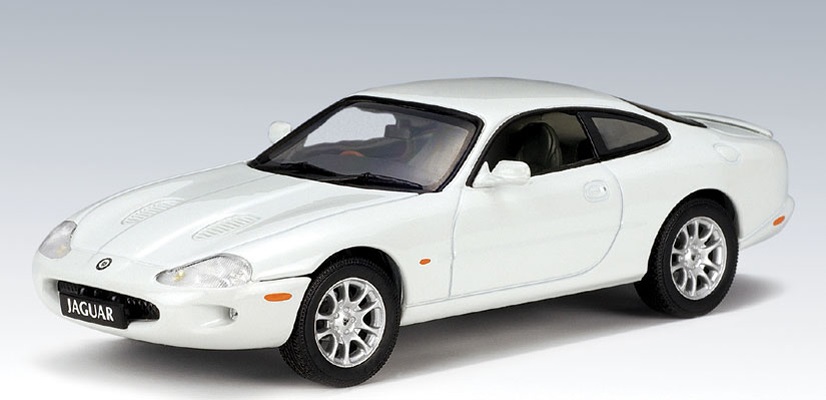 AutoArt 1/43 Jacquar XKR White